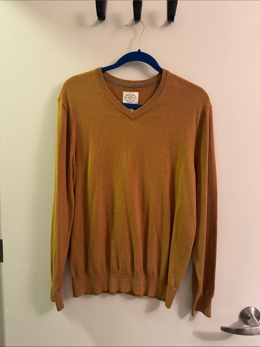 Men's V-Neck Sweater - Caramel Brown